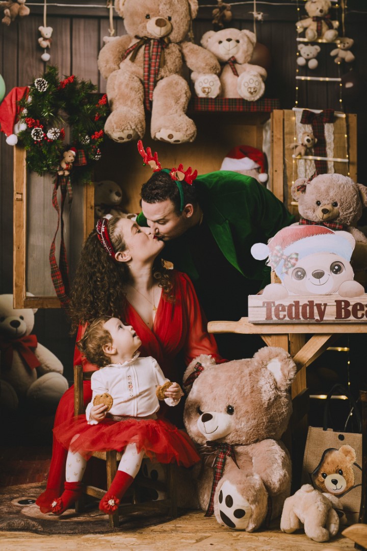 Family Christmas photoshoot ideas