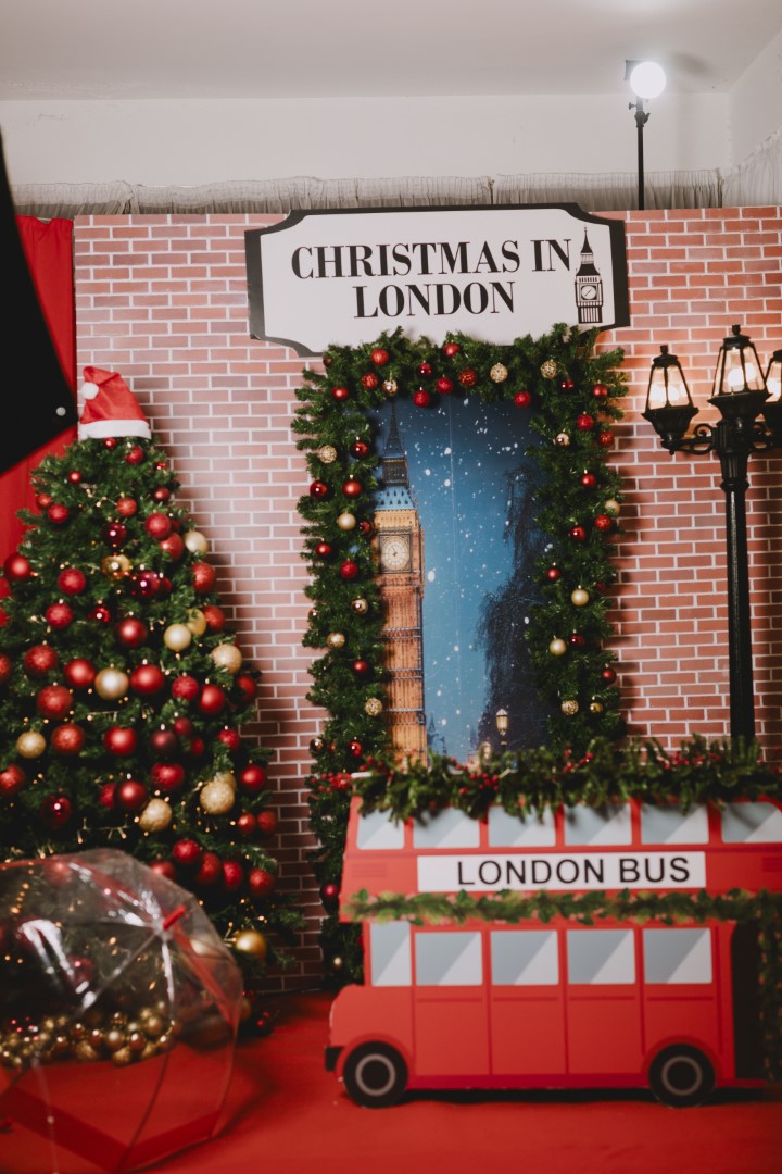 Christmas in London theme